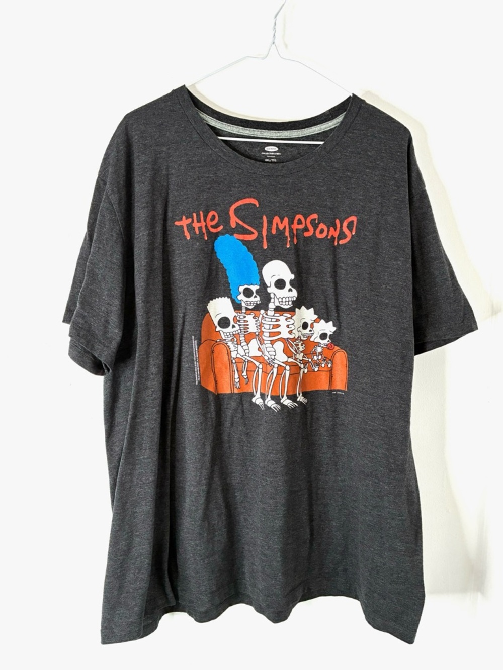Old Navy x The Simpsons Skeleton Couch Graphic Tee Dark Heather Grey Halloween